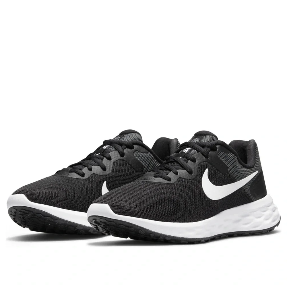 Nike Women's Running Shoes, Revolution 6 - Black & White NWT - Picture 6 of 8
